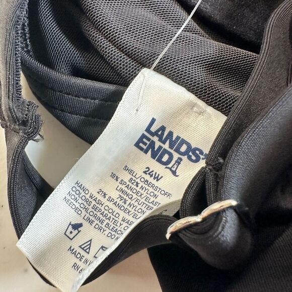 NWT Lands’ End Women Plus Size Black Underwire Twist Front Bikini Swim Top - 24W - Picture 4 of 10